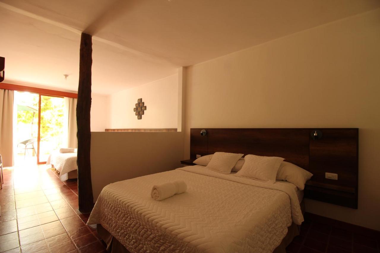 Lava House Hostal Puerto Ayora  Exteriör bild