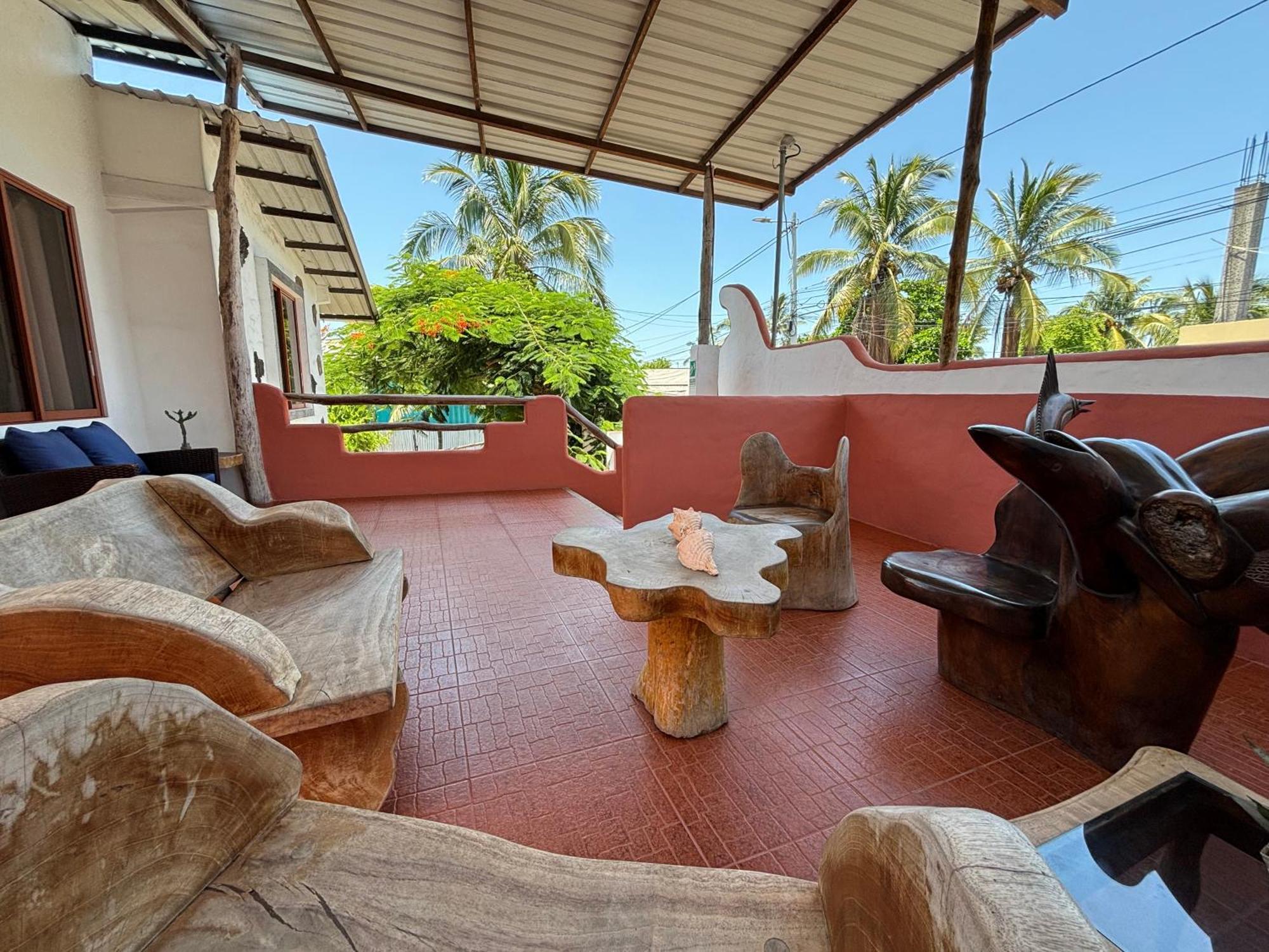 Lava House Hostal Puerto Ayora  Exteriör bild